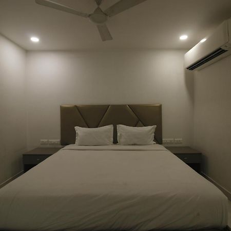 Hotel Ssr Grand Хидерабад Екстериор снимка