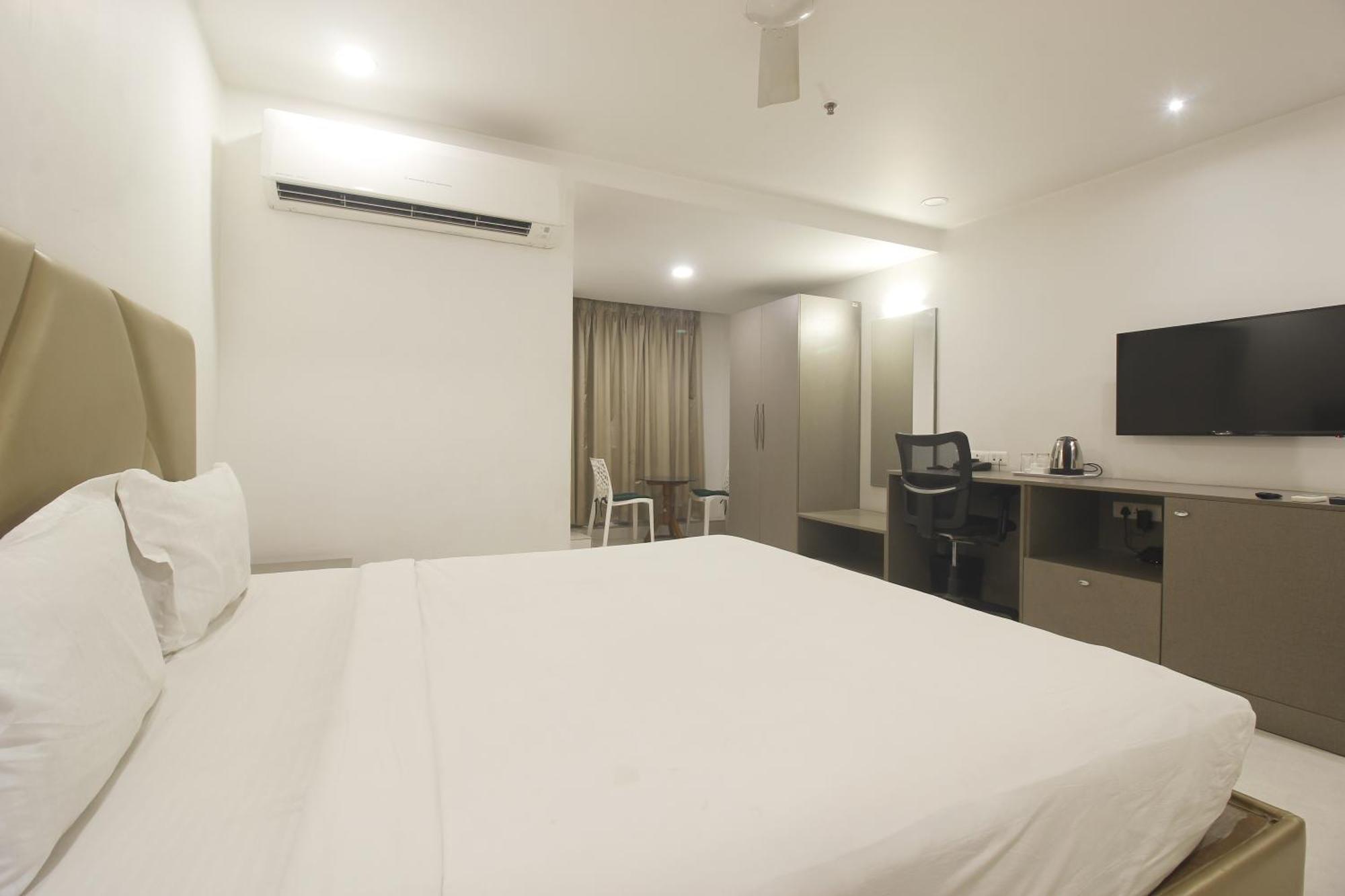 Hotel Ssr Grand Хидерабад Екстериор снимка